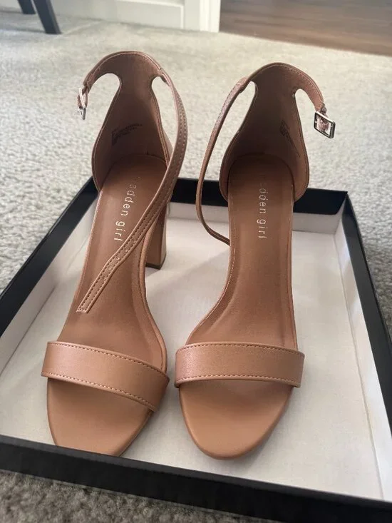 Brand new Steve Madden Nude Heels Size 8 - Picture 1 of 3